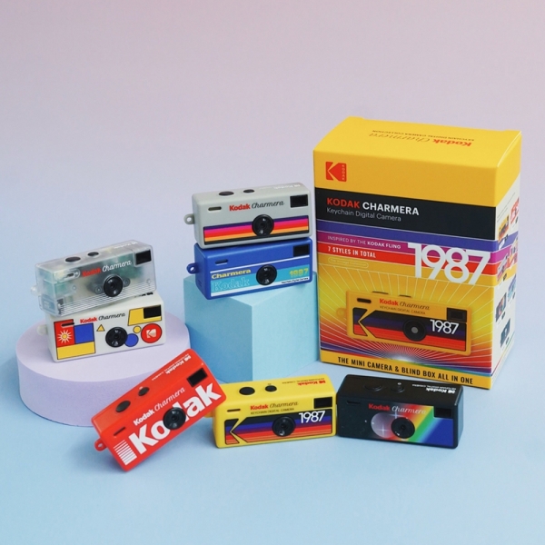 Kodak Charmera Camara Digital Instantanea Retro - 1.6M Megapixels - Bateria Recargavel - Peso 30g - Modelo Aleatorio