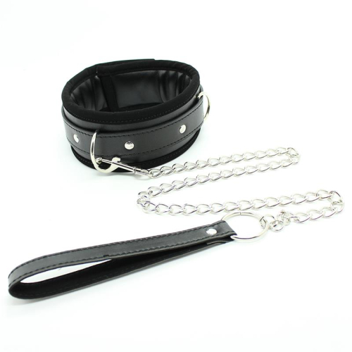 Colar com Cinto de Metal e Interior Acolchado Preto