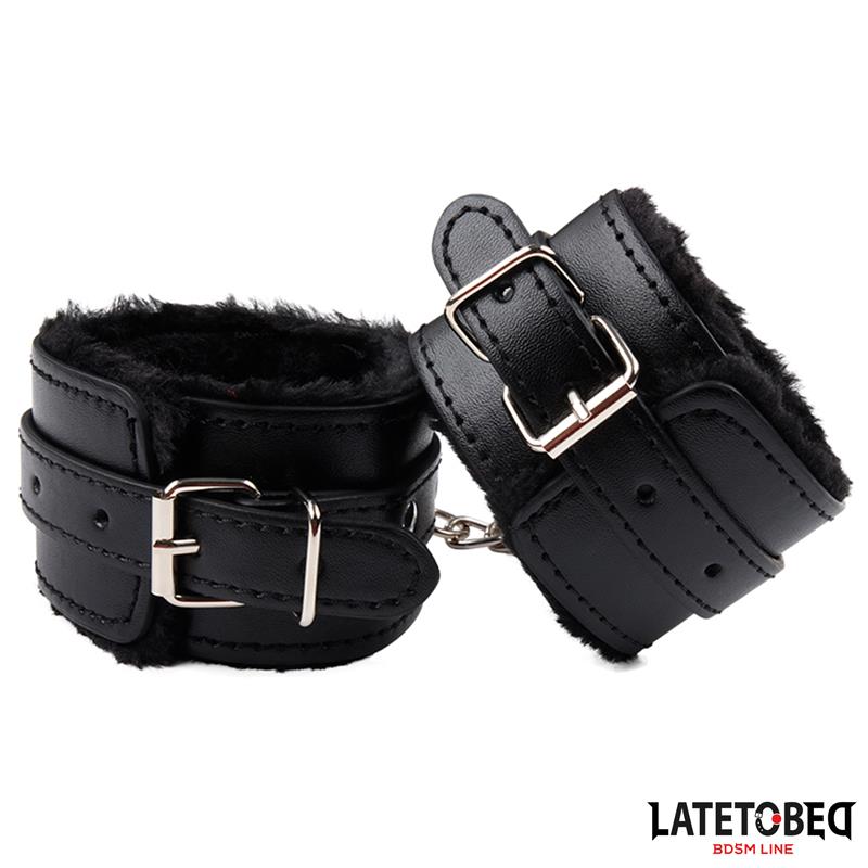 Algemas com Pelo Preto