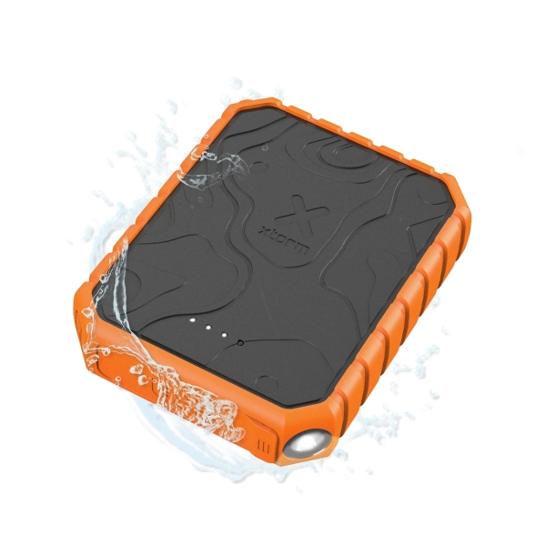 Xtorm Xtreme Power Powerbank Robusto 10.000 mAh 20W - 1x USB-C,2x USB-A - QC 3.0 - IP65 - Lanterna - Compacto e Elegante - Preto